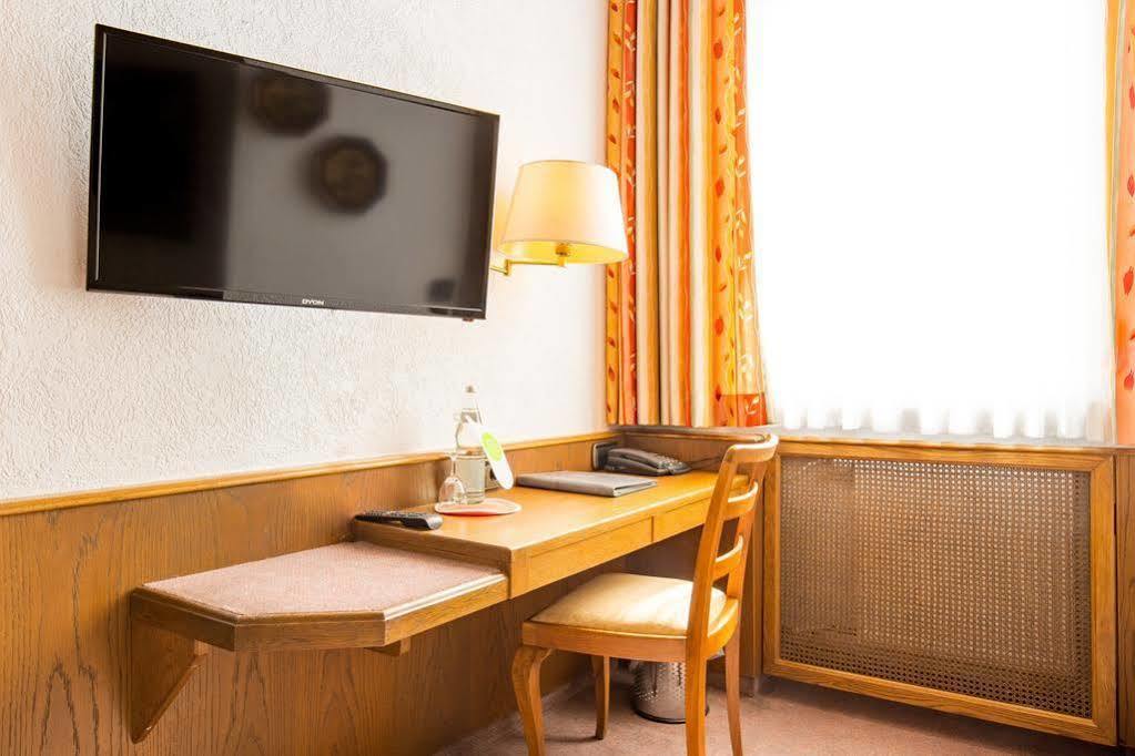 Hotel Kubler Stars Karlsruhe Esterno foto