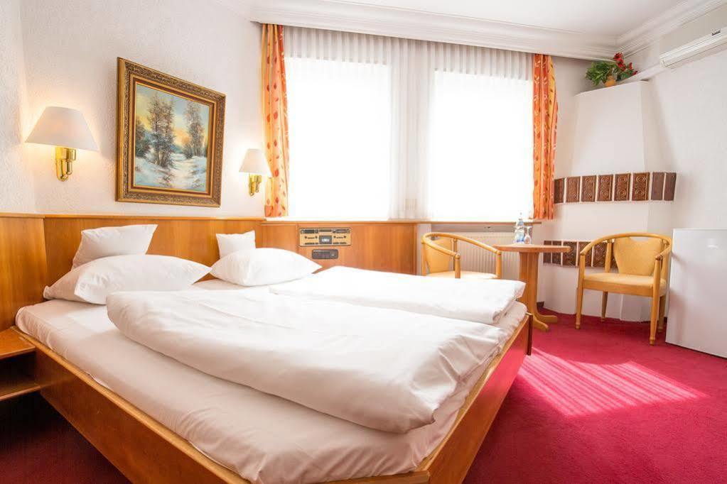 Hotel Kubler Stars Karlsruhe Esterno foto