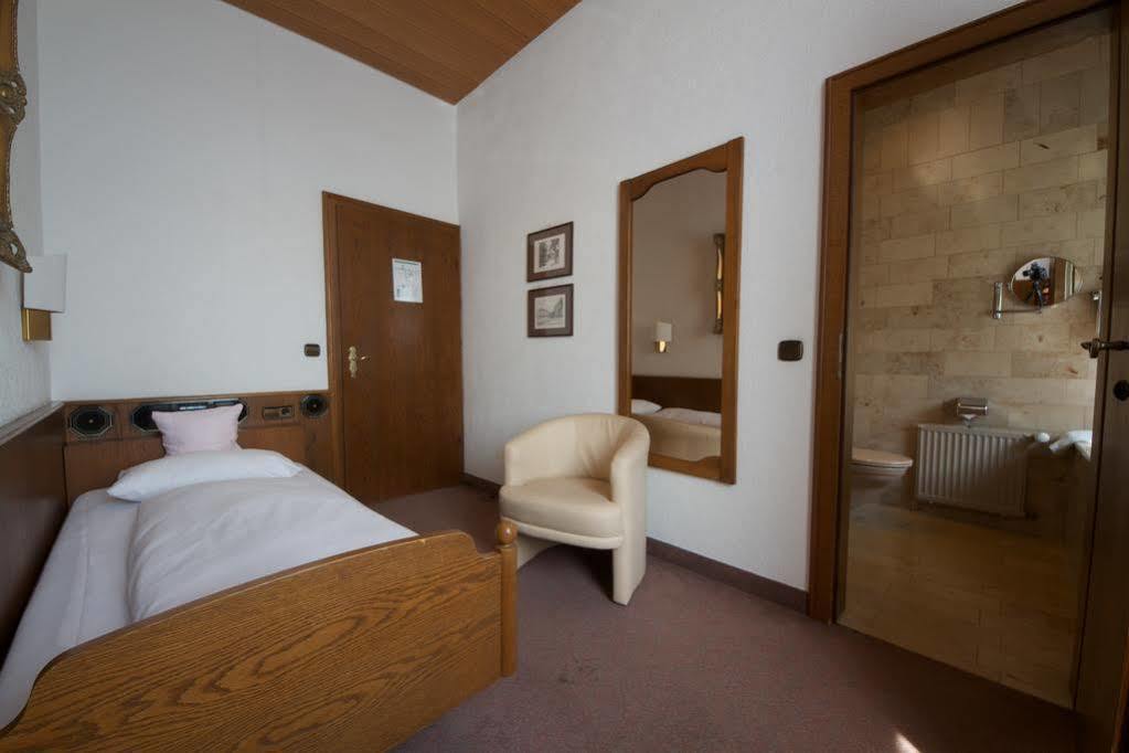 Hotel Kubler Stars Karlsruhe Esterno foto