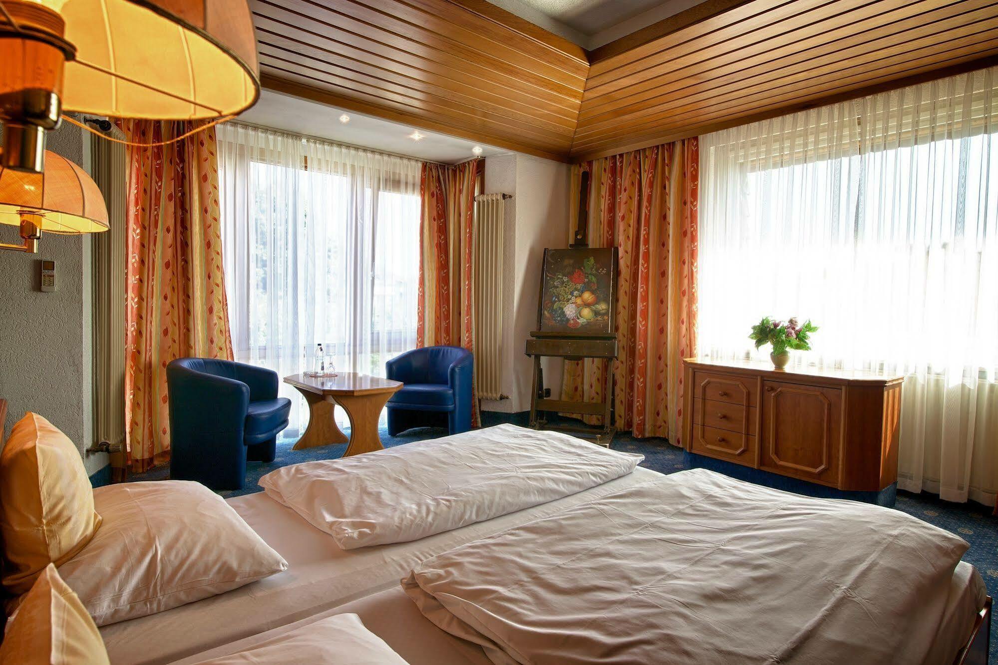 Hotel Kubler Stars Karlsruhe Esterno foto